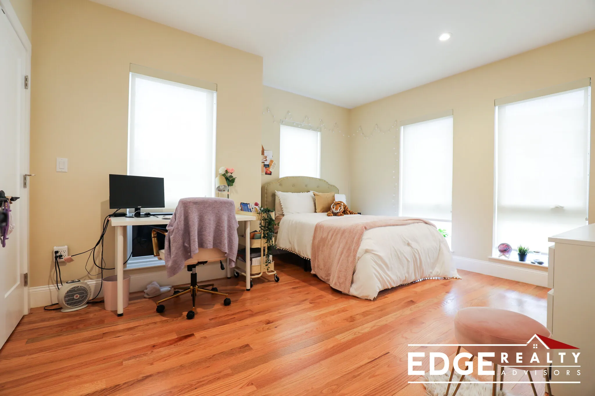 3 bed, 2 bath apartment for rent at 9 Glencoe St Unit 203, Oak Square — photo 7 of 10