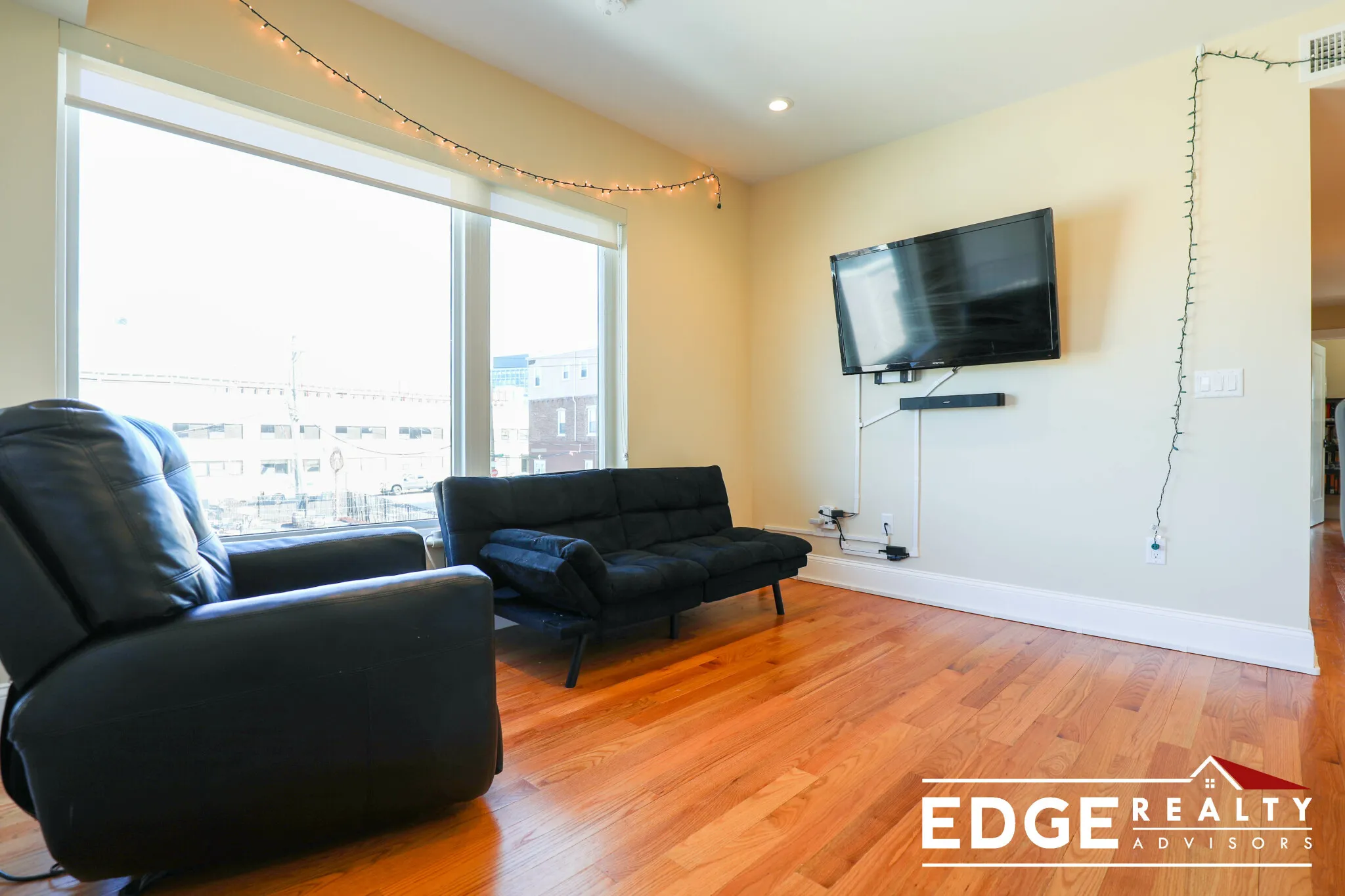 3 bed, 2 bath apartment for rent at 9 Glencoe St Unit 303, Oak Square — photo 6 of 13