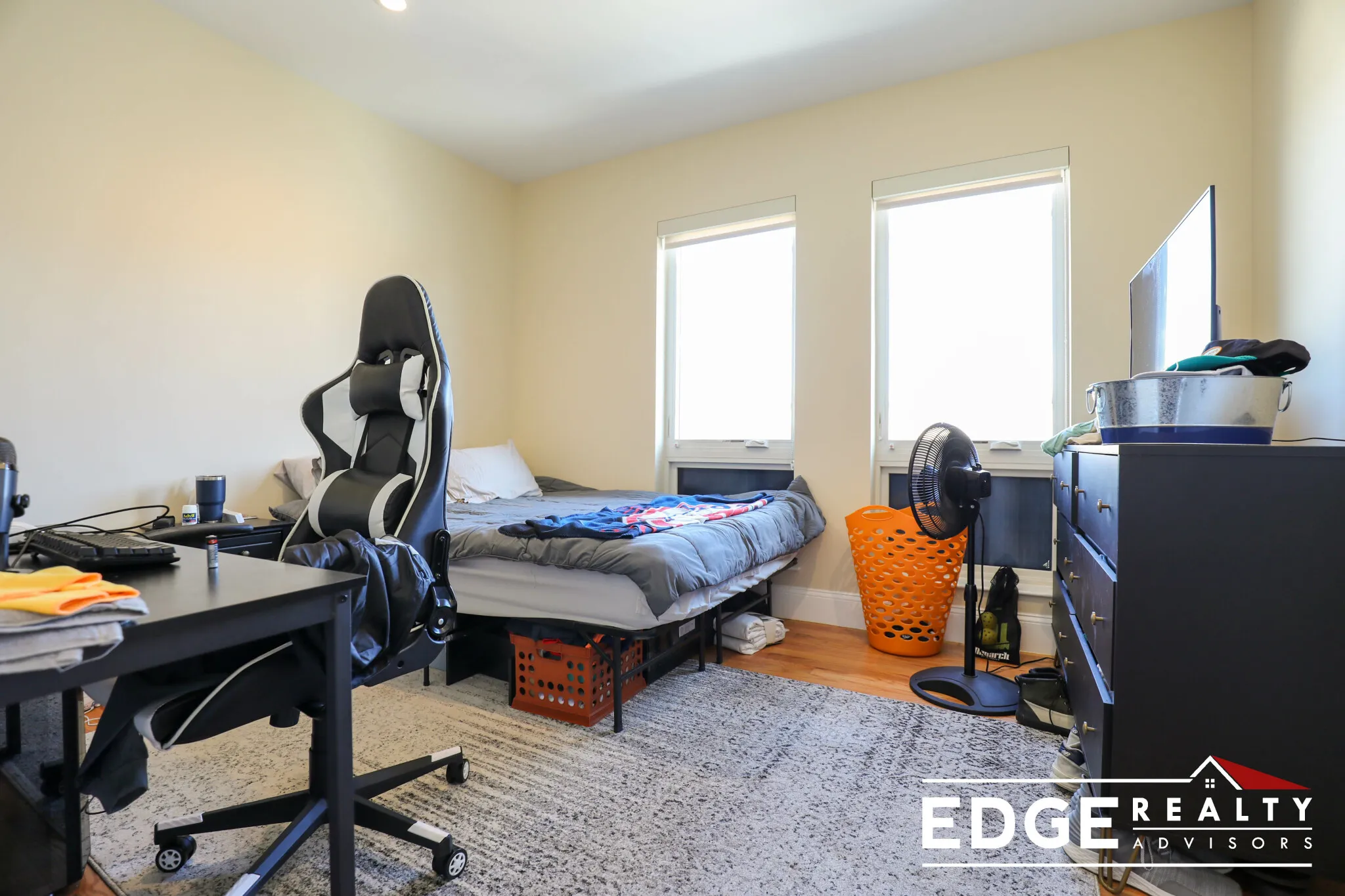 3 bed, 2 bath apartment for rent at 9 Glencoe St Unit 303, Oak Square — photo 8 of 13