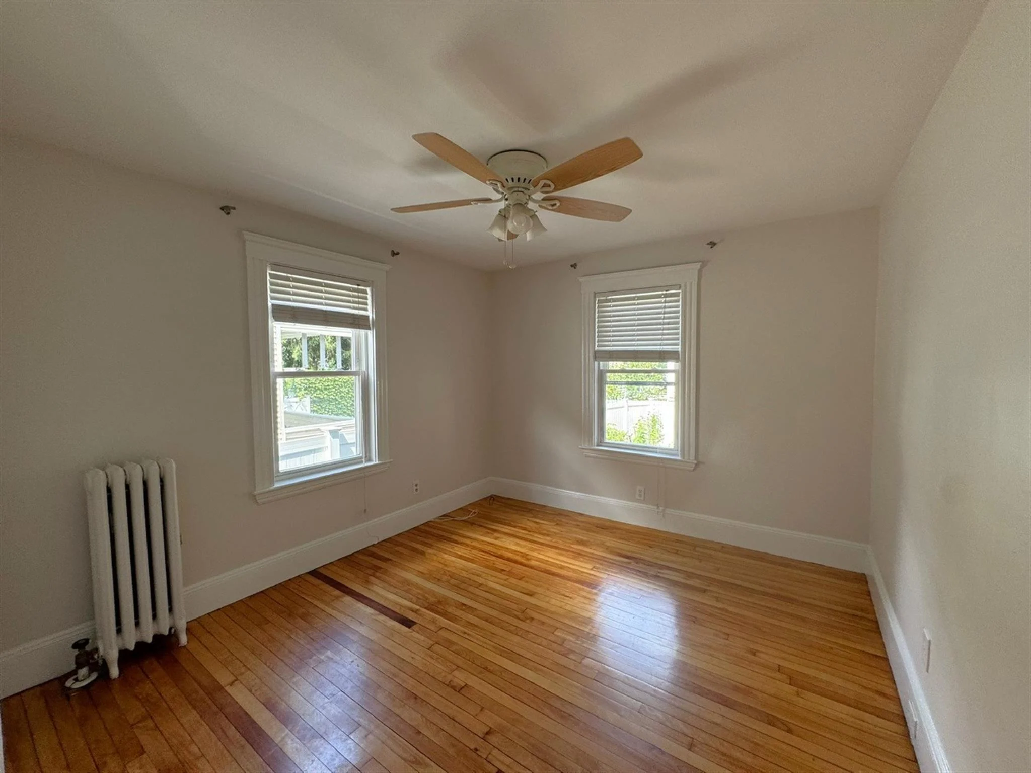 2.5 bed, 1 bath apartment for rent at 9 Gordon St Unit 1, West Somerville — photo 8 of 12
