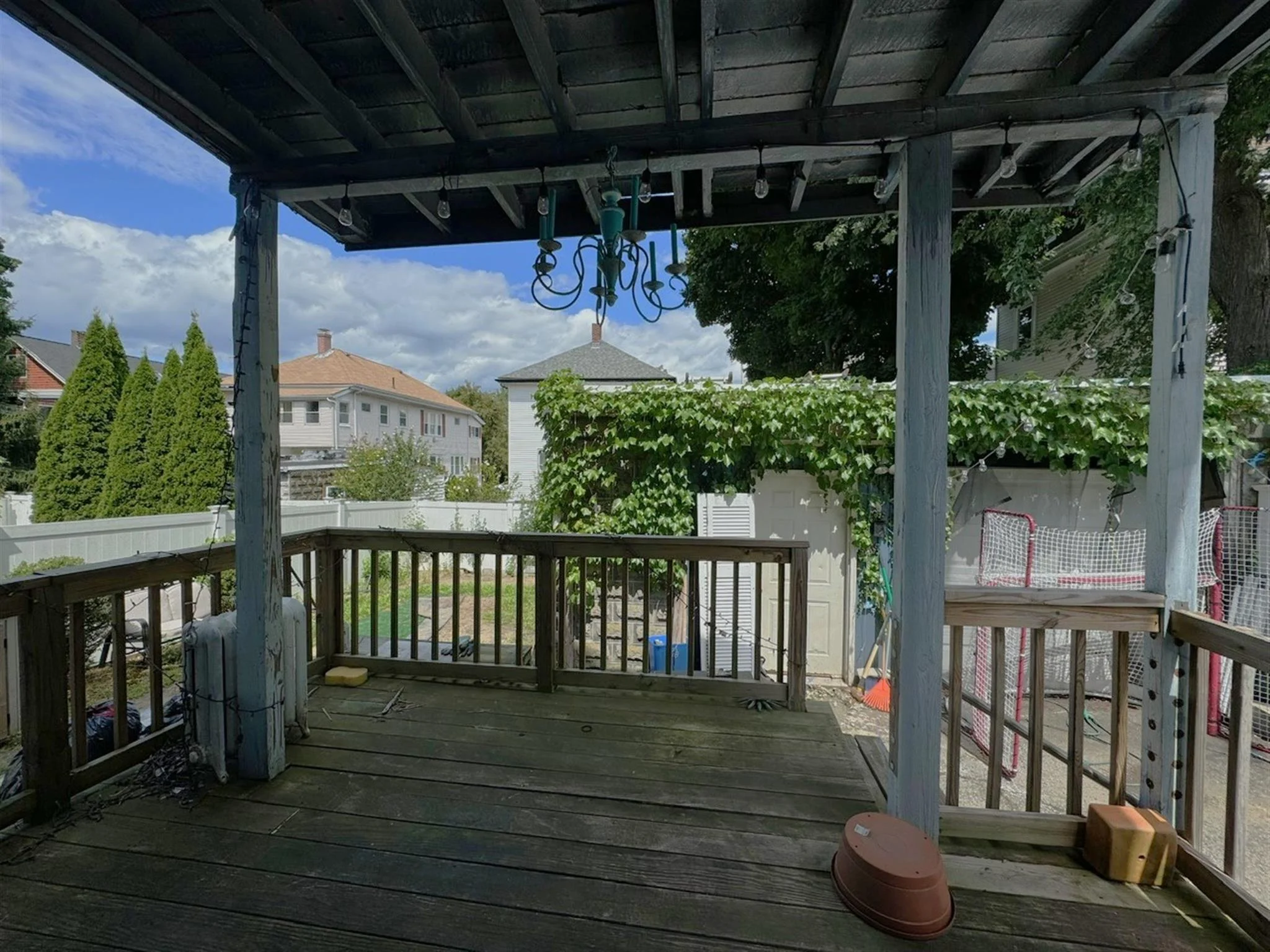 2.5 bed, 1 bath apartment for rent at 9 Gordon St Unit 1, West Somerville — photo 11 of 12