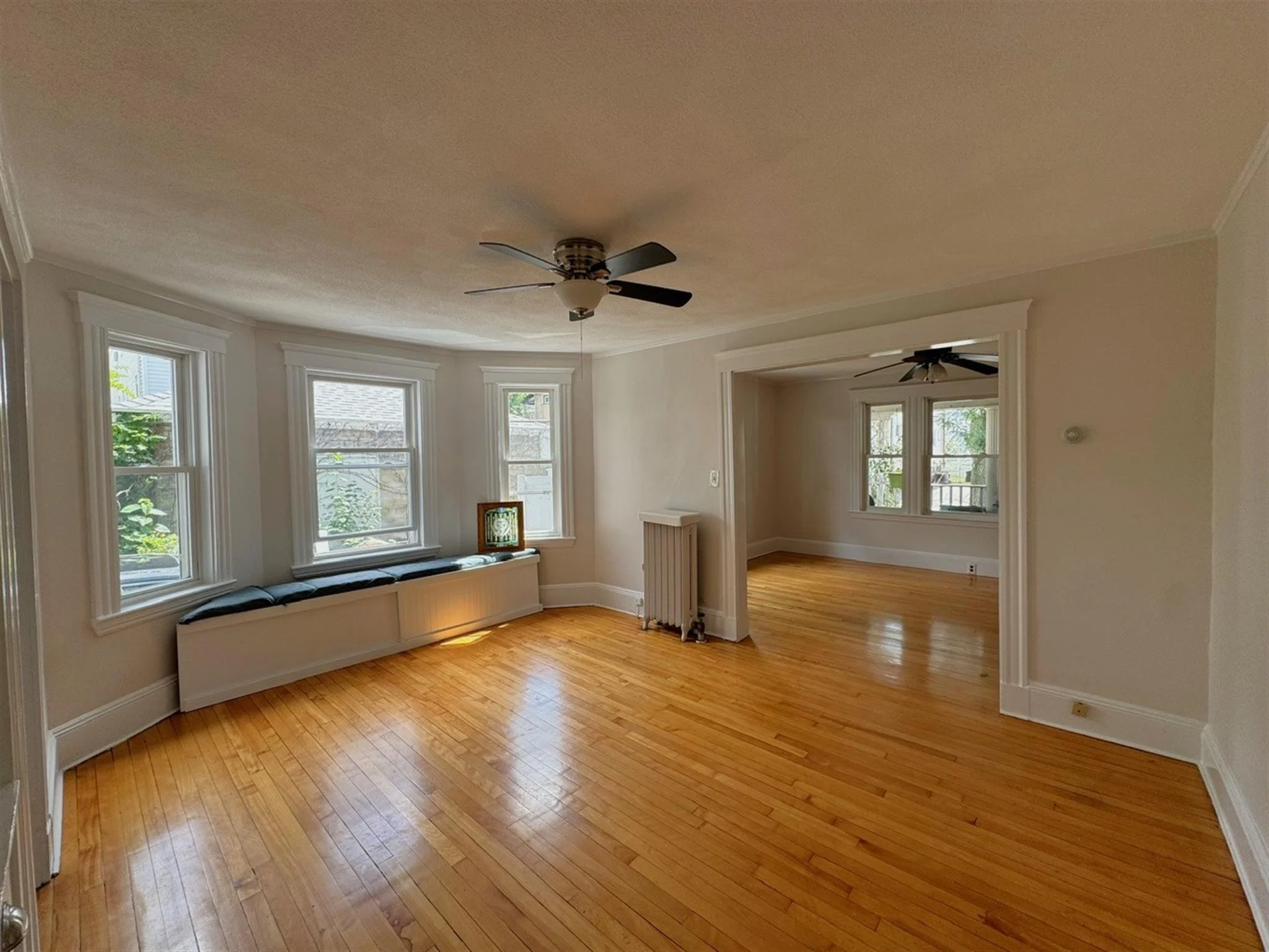 2.5 bed, 1 bath apartment for rent at 9 Gordon St Unit 1, West Somerville — photo 5 of 12