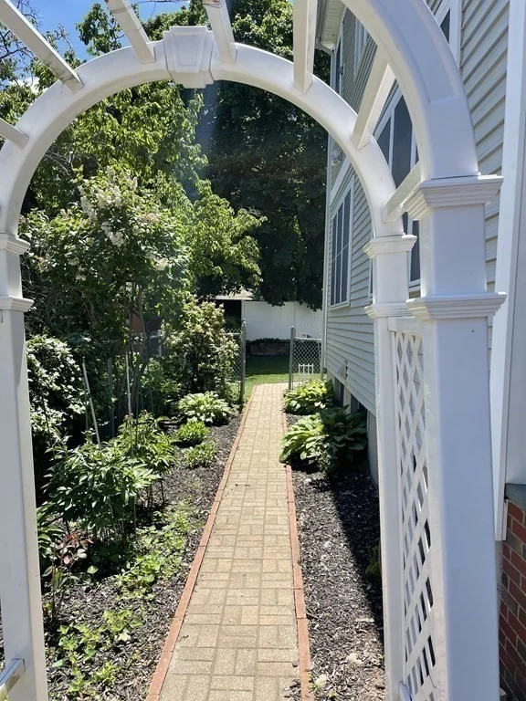 4 bed, 2 bath apartment for rent at 9 Grant Ave Unit A, Belmont — photo 31 of 31
