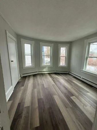 3 bed, 1 bath apartment for rent at 9 Granville St Unit 3, Zip 01832 — photo 6 of 8