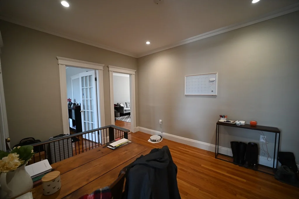 3 bed, 1 bath apartment for rent at 9 Greenway Ct Unit 5, North Brookline — photo 11 of 15