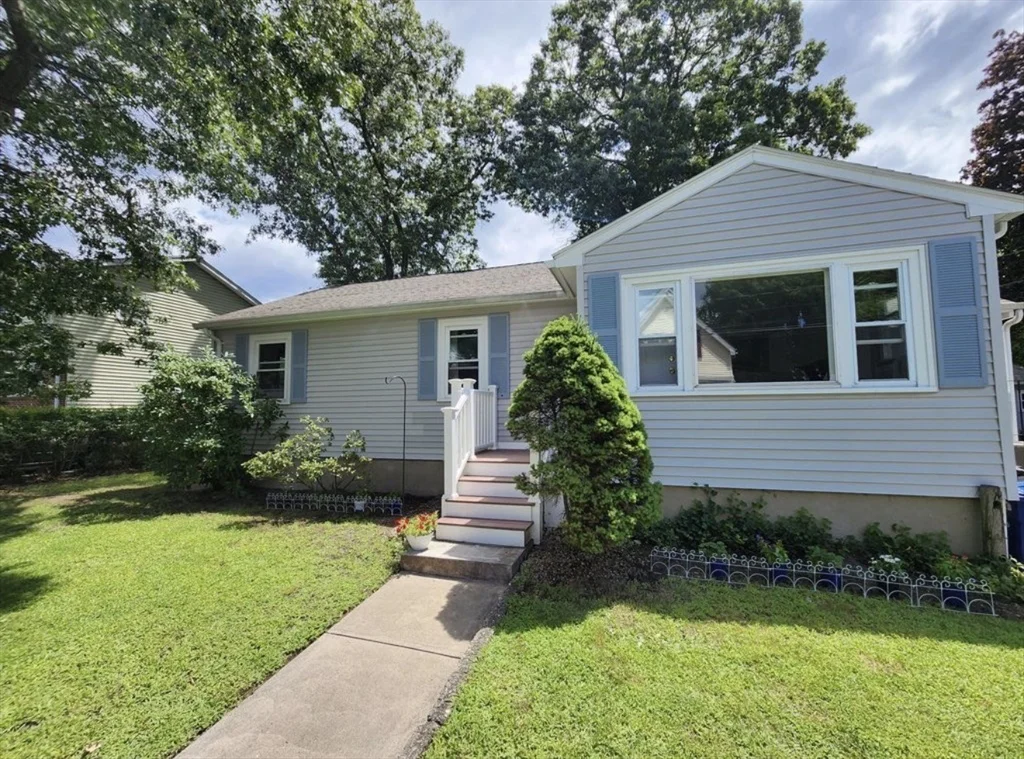 3 bed, 1 bath apartment for rent at 9 Gregg St Unit 9, Woburn — photo 1 of 22