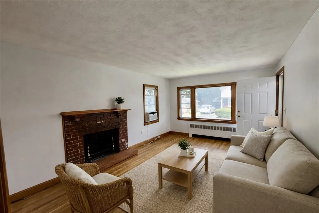 3 bed, 1 bath apartment for rent at 9 Gregg St Unit 9, Woburn — photo 8 of 22