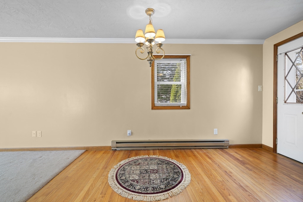 2 bed, 1 bath apartment for rent at 9 Greylock Ave Unit 1, Shrewsbury — photo 6 of 22