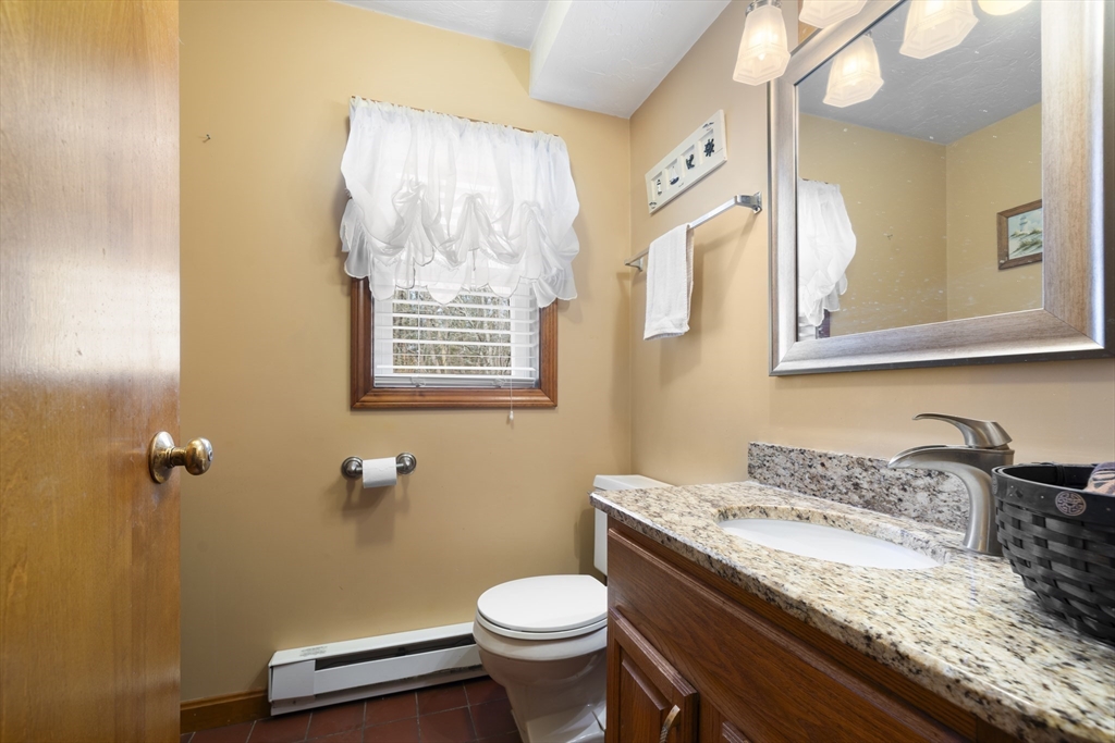 2 bed, 1 bath apartment for rent at 9 Greylock Ave Unit 1, Shrewsbury — photo 12 of 22