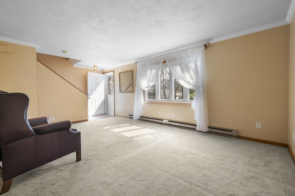 2 bed, 1 bath apartment for rent at 9 Greylock Ave Unit 1, Shrewsbury — photo 10 of 22
