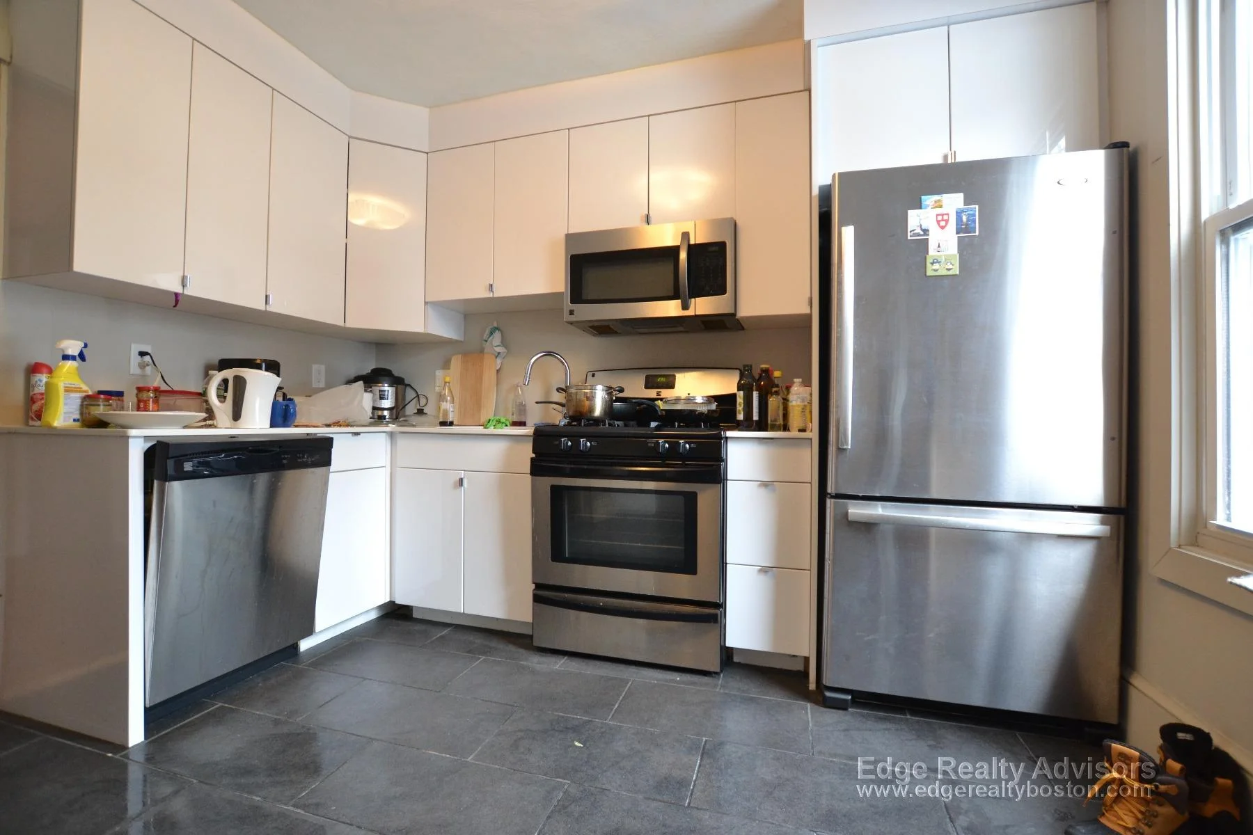 3 bed, 2 bath apartment for rent at 9 Greylock Rd Unit 1, Brighton — photo 4 of 6