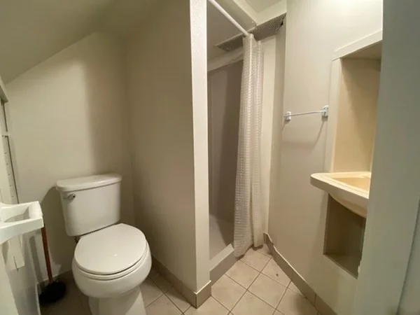 3 bed, 2 bath apartment for rent at 9 Griswald Ct Unit 9B, Uxbridge — photo 16 of 18
