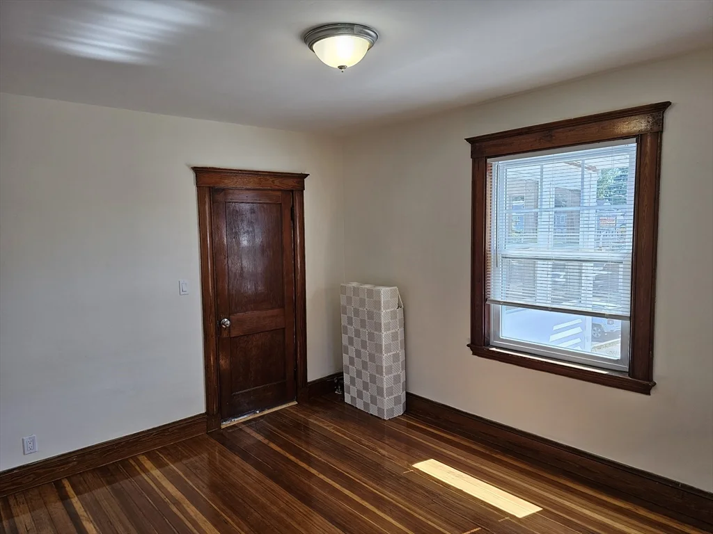 3 bed, 1 bath apartment for rent at 9 Grossman St Unit 9, Quincy — photo 3 of 11