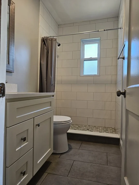 3 bed, 1 bath apartment for rent at 9 Grossman St Unit 9, Quincy — photo 4 of 11