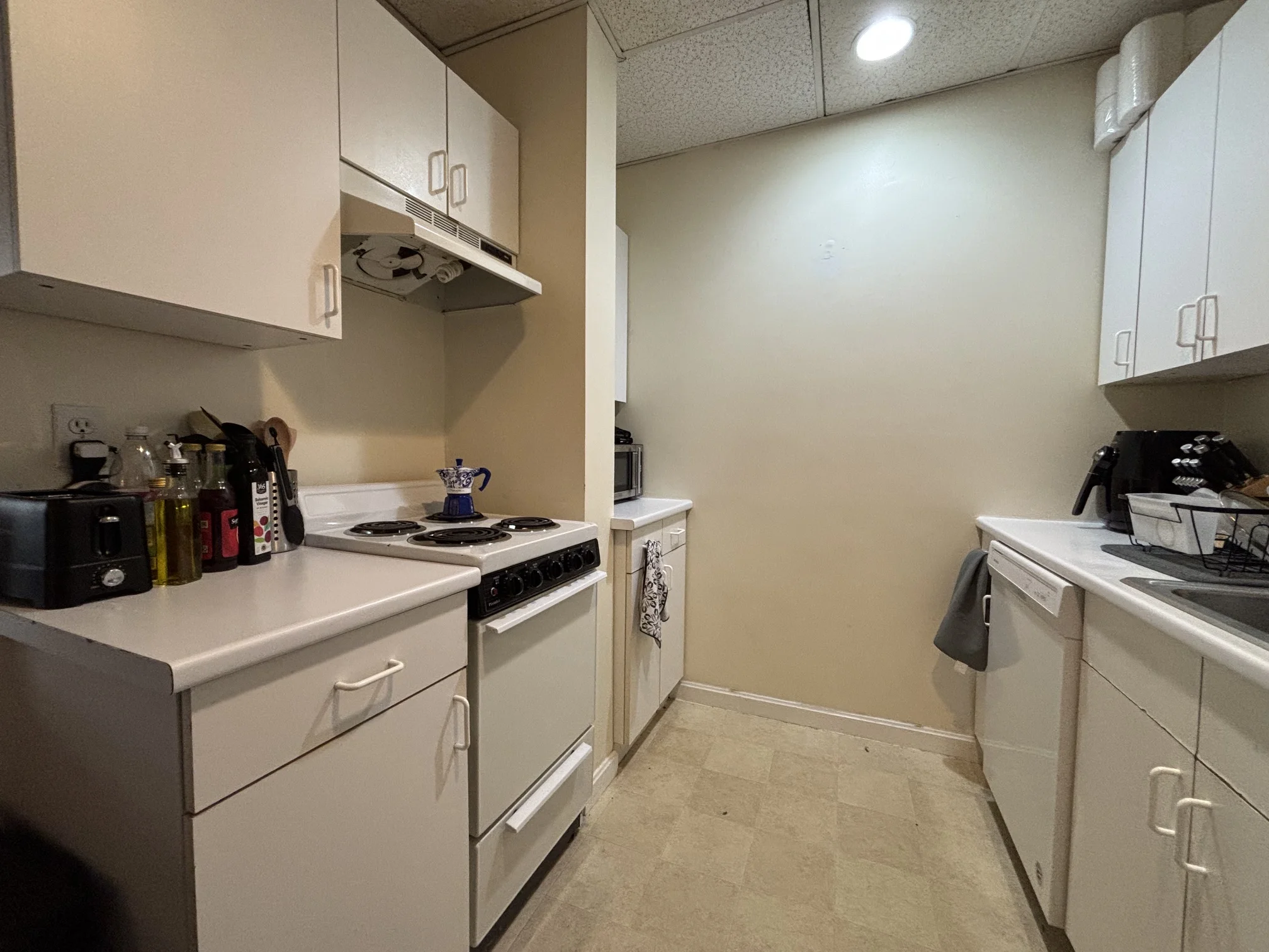 2 bed, 1 bath apartment for rent at 9 Grove St Unit 1, Beacon Hill — photo 6 of 14