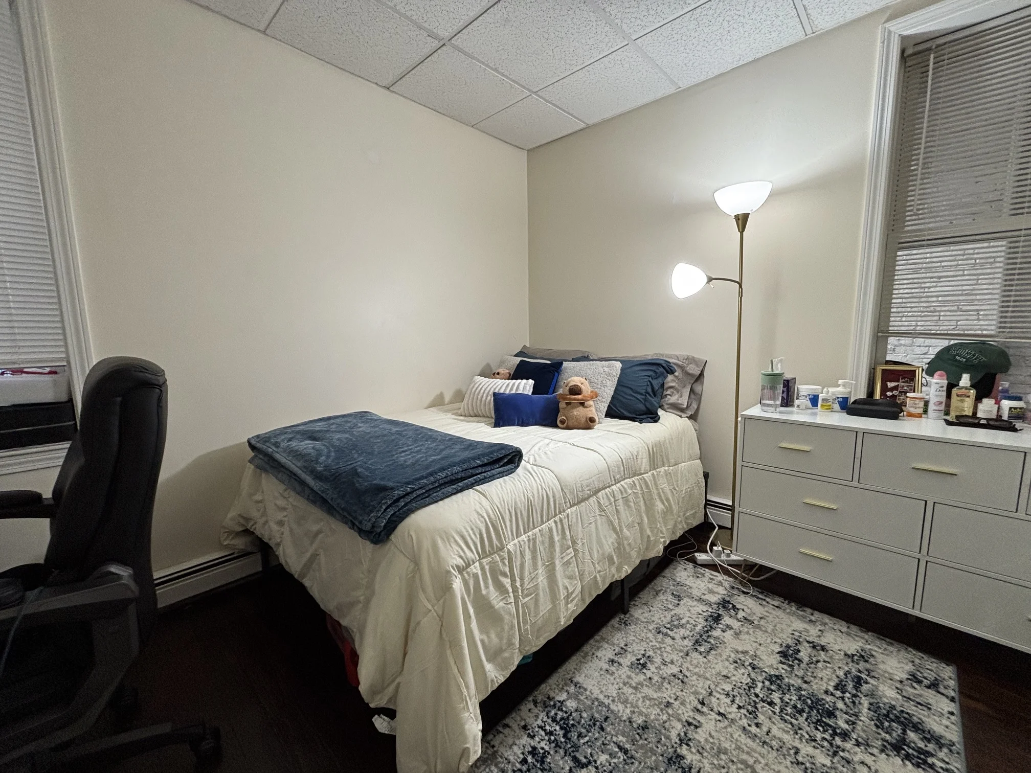 2 bed, 1 bath apartment for rent at 9 Grove St Unit 1, Beacon Hill — photo 11 of 14