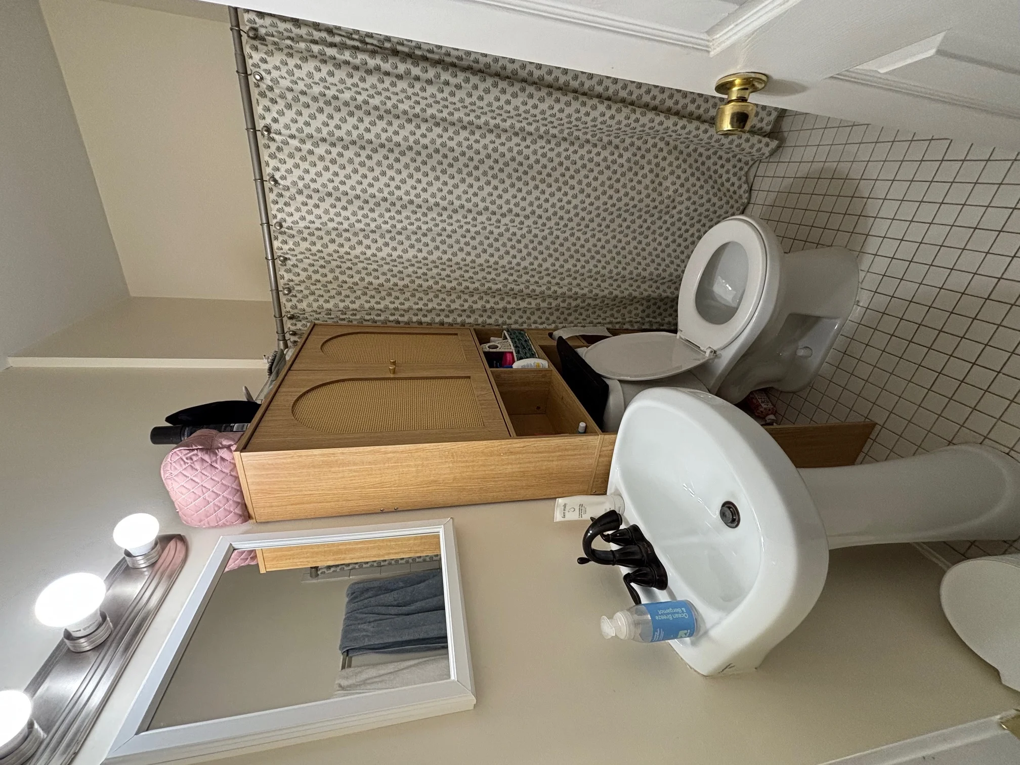 3 bed, 2 bath apartment for rent at 9 Grove St Unit 2, Beacon Hill — photo 8 of 18