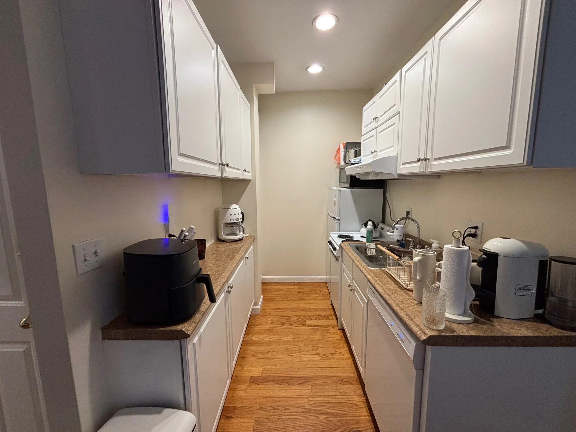3 bed, 2 bath apartment for rent at 9 Grove St Unit 2, Beacon Hill — photo 4 of 18