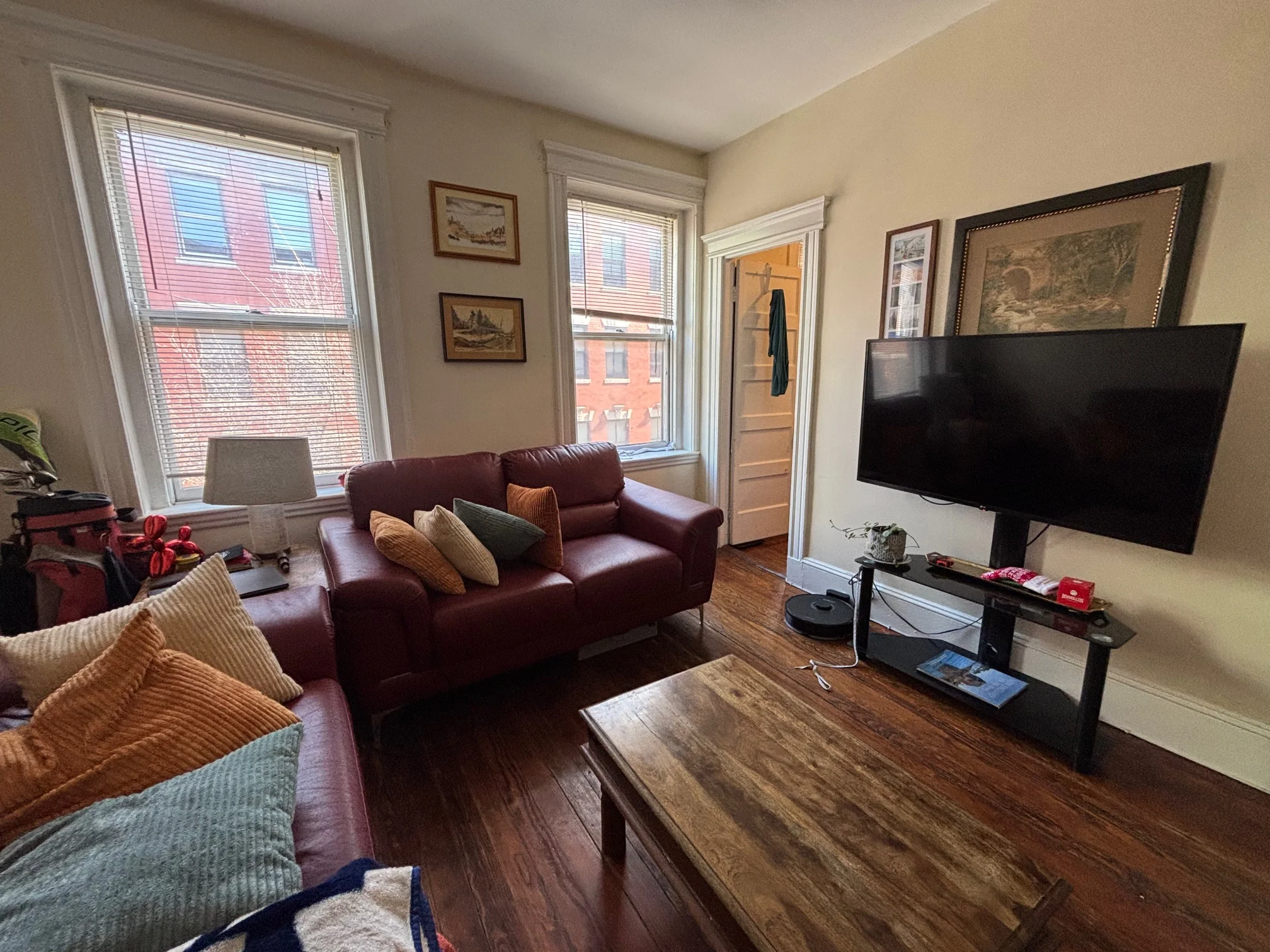 2 bed, 1 bath apartment for rent at 9 Grove St Unit 3, Beacon Hill