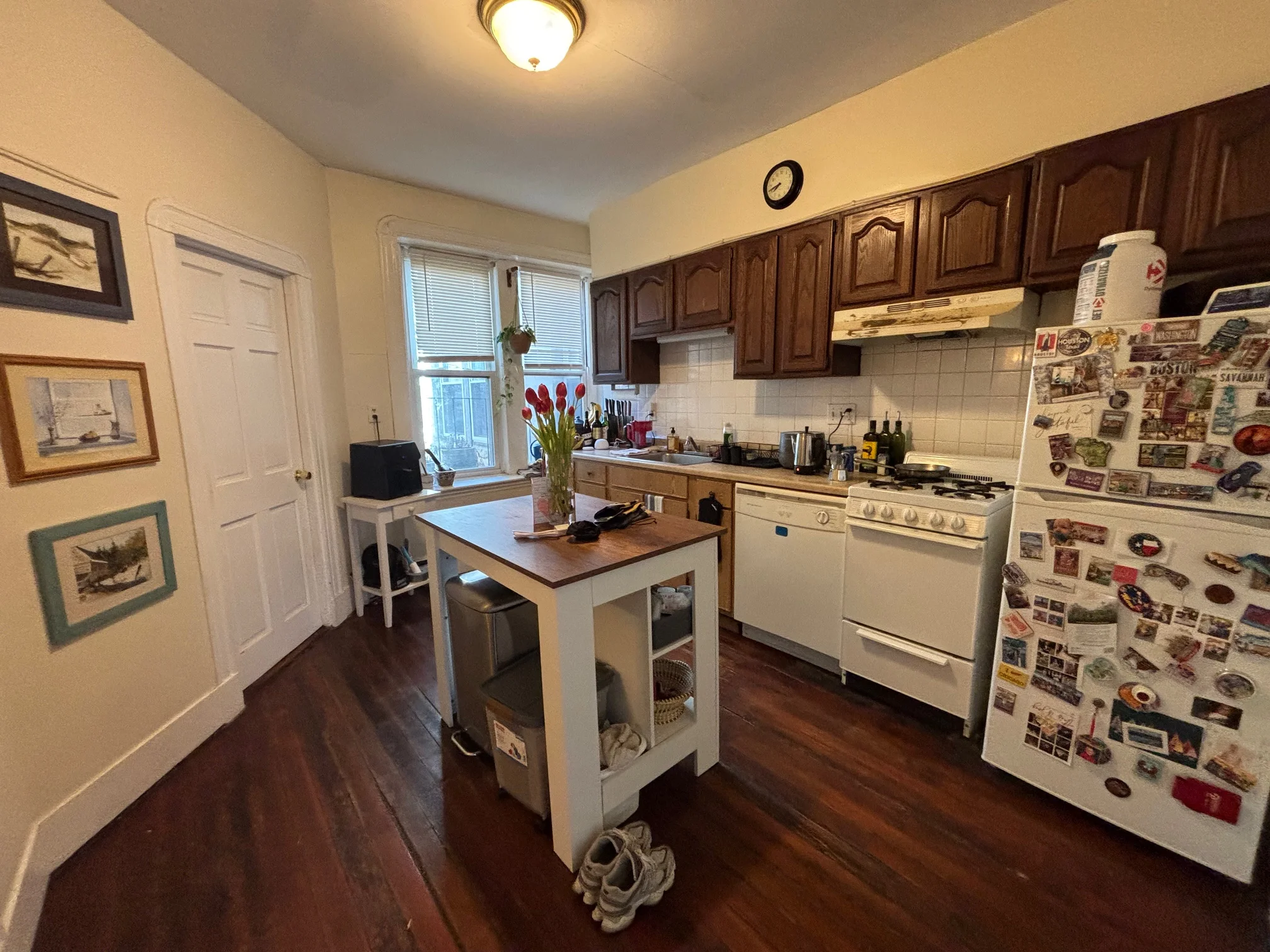 2 bed, 1 bath apartment for rent at 9 Grove St Unit 3, Beacon Hill — photo 5 of 18