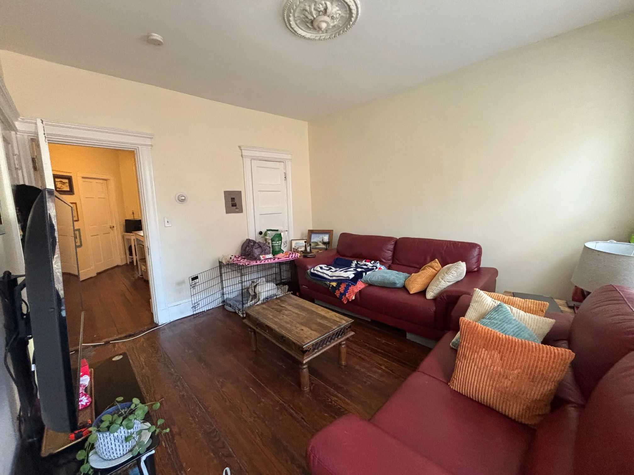 2 bed, 1 bath apartment for rent at 9 Grove St Unit 3, Beacon Hill — photo 3 of 18