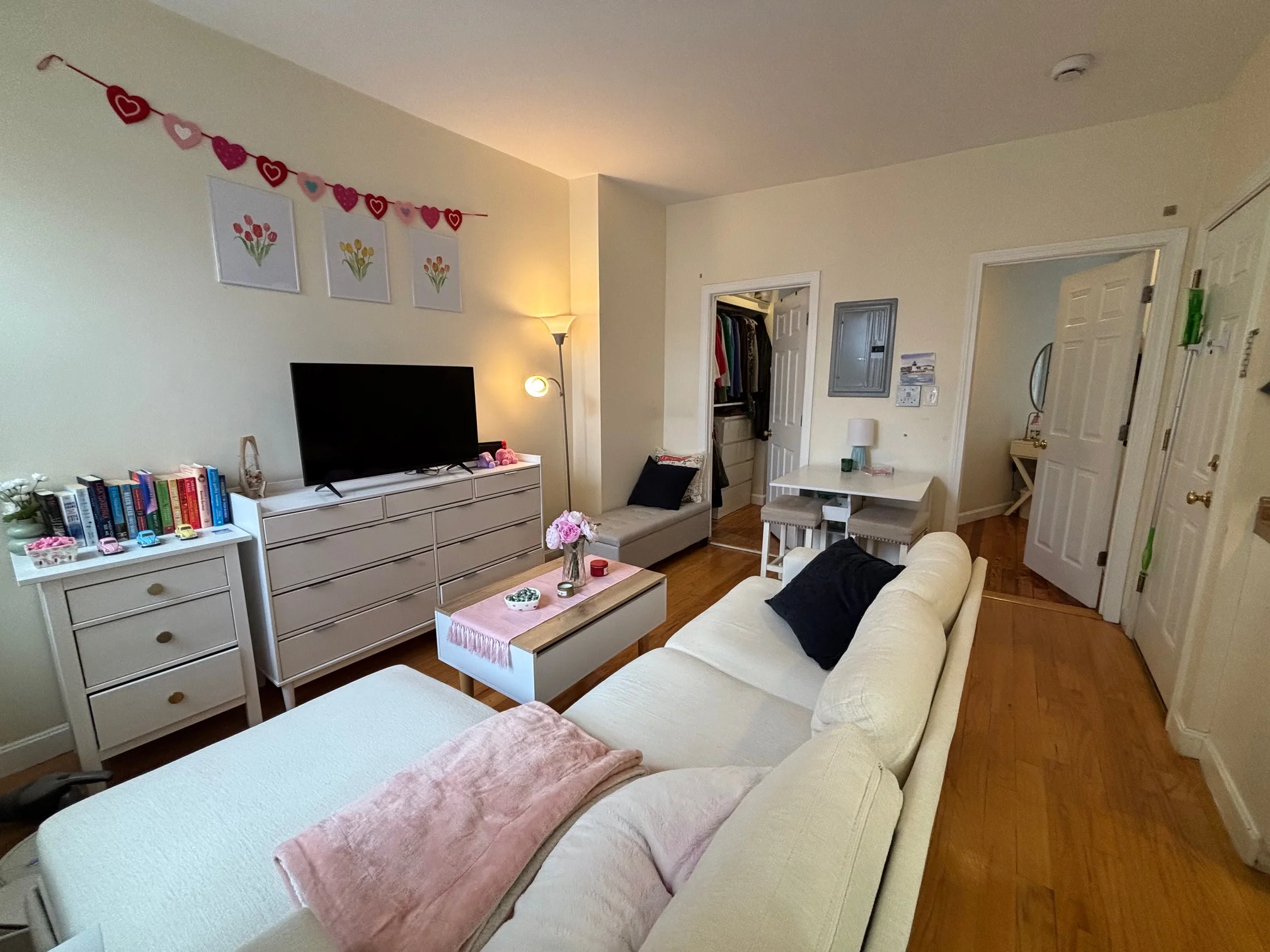 3 bed, 2 bath apartment for rent at 9 Grove St Unit 4, Beacon Hill — photo 11 of 22