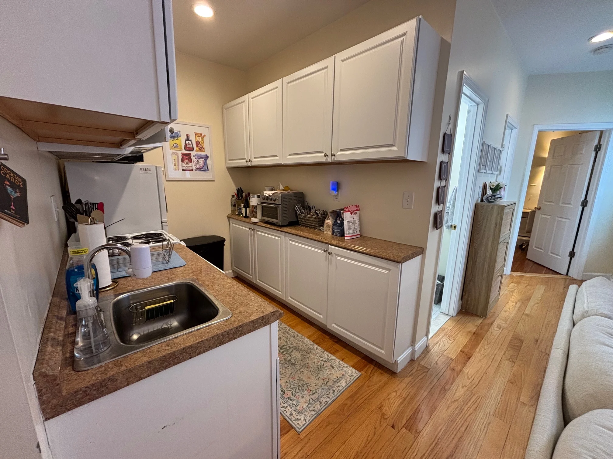 3 bed, 2 bath apartment for rent at 9 Grove St Unit 4, Beacon Hill — photo 4 of 22