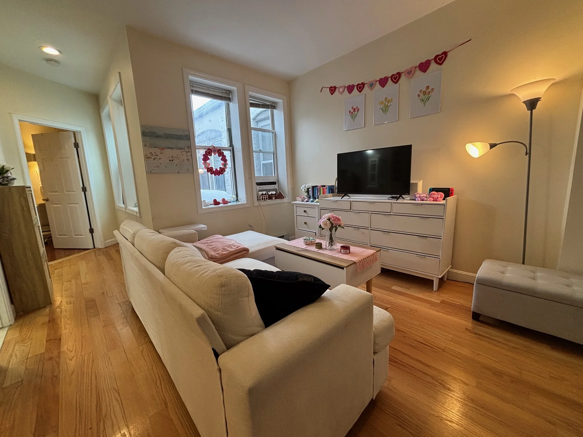 3 bed, 2 bath apartment for rent at 9 Grove St Unit 4, Beacon Hill