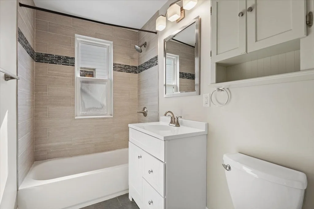 2 bed, 1 bath apartment for rent at 9 Hallam St Unit 3, Dorchester — photo 5 of 10