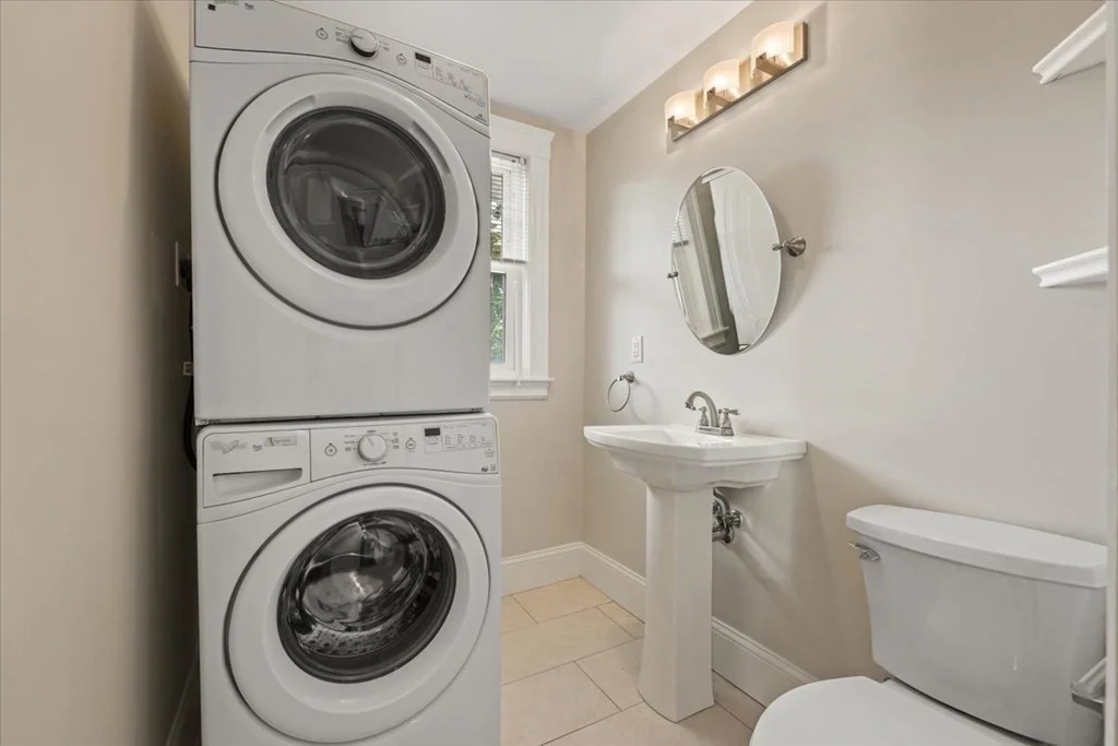 2 bed, 1 bath apartment for rent at 9 Hallam St Unit 3, Dorchester — photo 9 of 10
