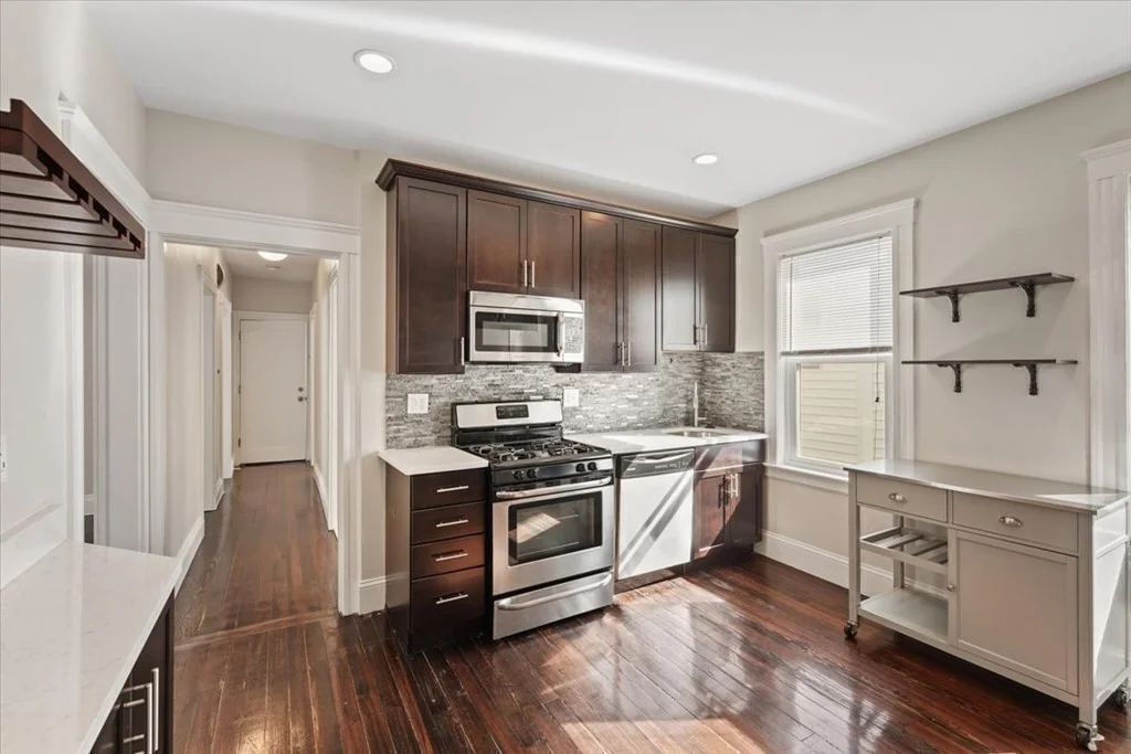 2 bed, 1 bath apartment for rent at 9 Hallam St Unit 3, Dorchester — photo 4 of 10