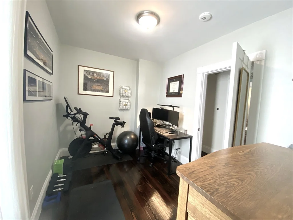 2 bed, 1 bath apartment for rent at 9 Hallam Unit 1, Dorchester — photo 9 of 13