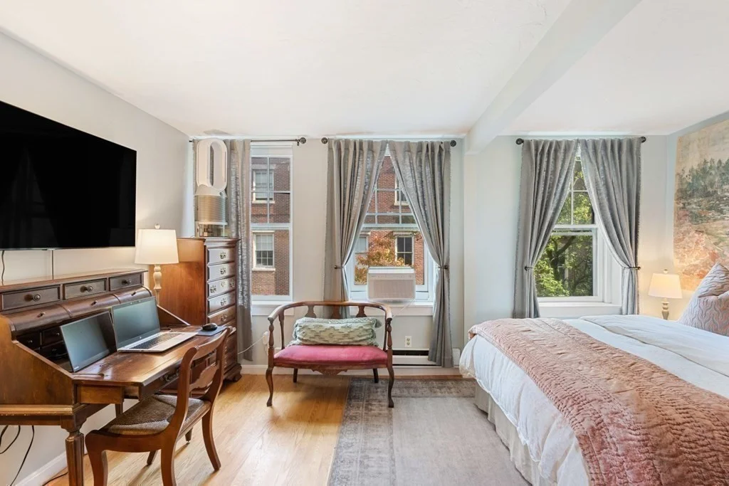 2 bed, 2 bath apartment for rent at 9 Hancock St Unit 4, Beacon Hill — photo 1 of 10