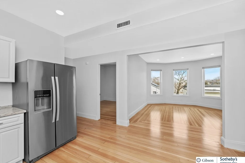 4 bed, 1 bath apartment for rent at 9 Hansborough St Unit 3, Dorchester — photo 2 of 14