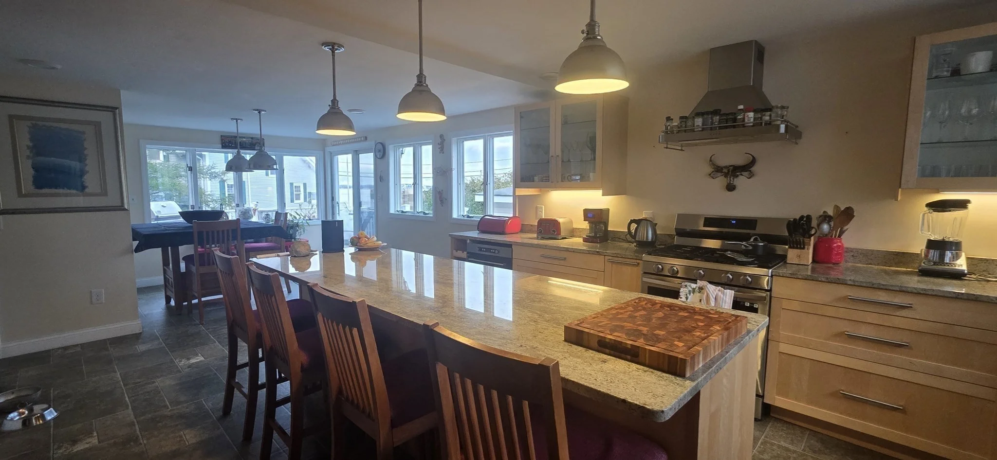 3 bed, 3 bath apartment for rent at 9 Harbor View Rd, Nahant — photo 7 of 24