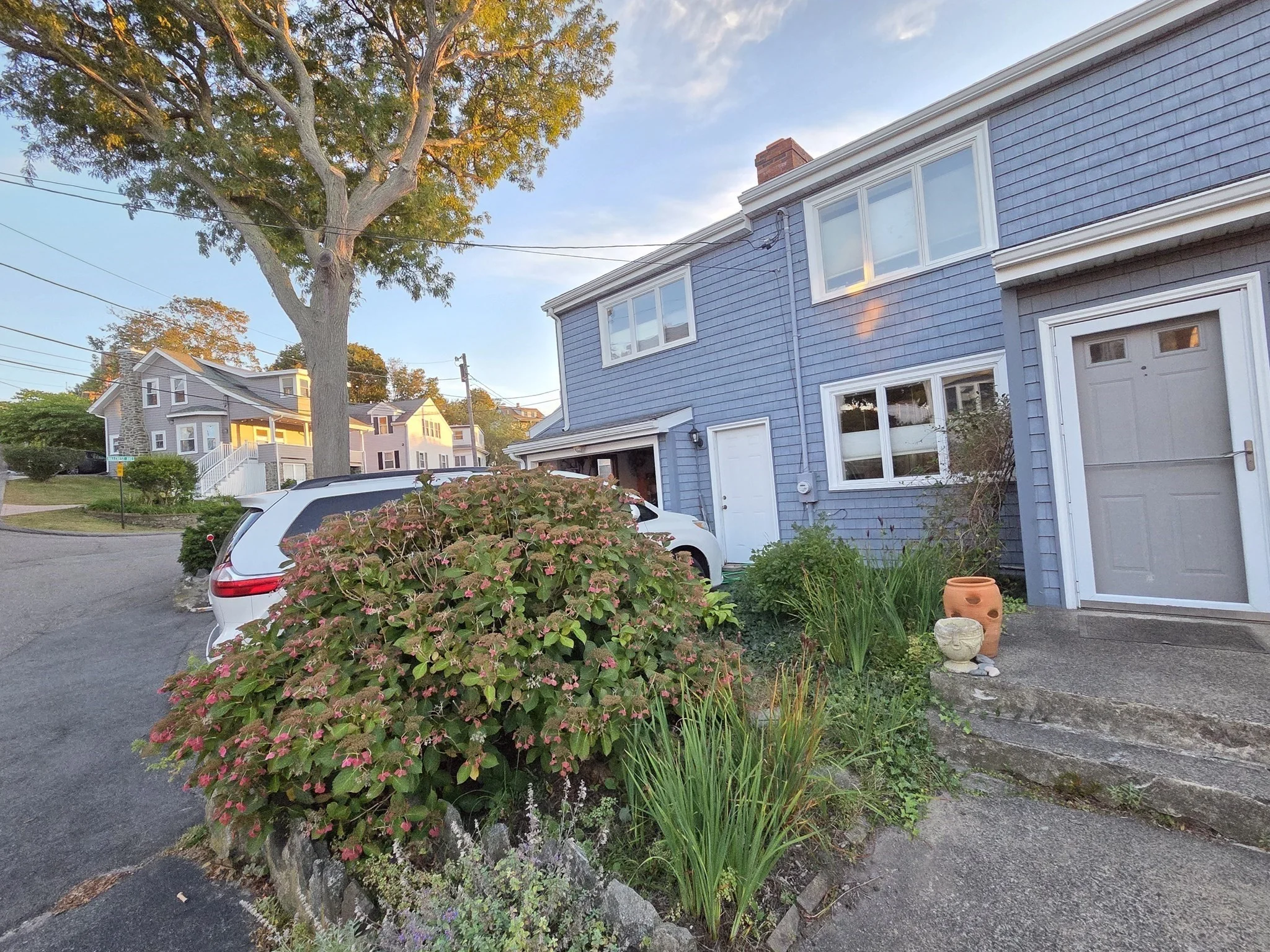 3 bed, 3 bath apartment for rent at 9 Harbor View Rd, Nahant — photo 2 of 24