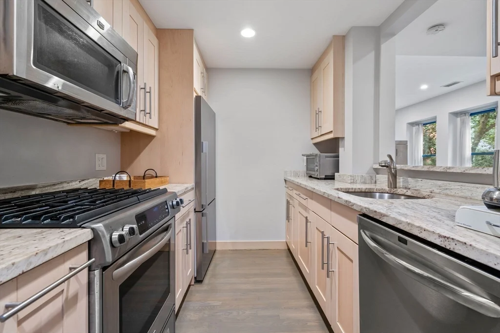 1 bed, 1 bath apartment for rent at 9 Harcourt St Unit 304, Back Bay — photo 2 of 11