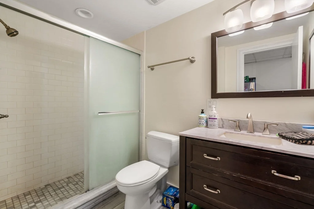 1 bed, 1 bath apartment for rent at 9 Harcourt St Unit 402B, Back Bay — photo 6 of 9