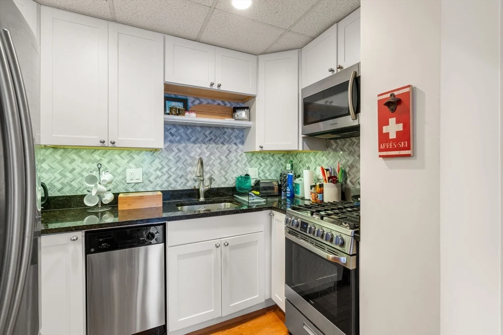1 bed, 1 bath apartment for rent at 9 Harcourt St Unit 402B, Back Bay — photo 5 of 9