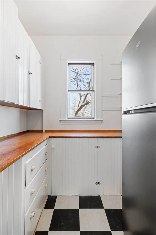 2 bed, 1 bath apartment for rent at 9 Hardan Unit 3, Teele Square — photo 7 of 15
