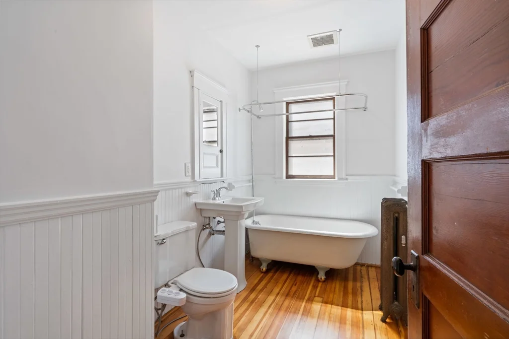 2 bed, 1 bath apartment for rent at 9 Hardan Unit 3, Teele Square — photo 9 of 15