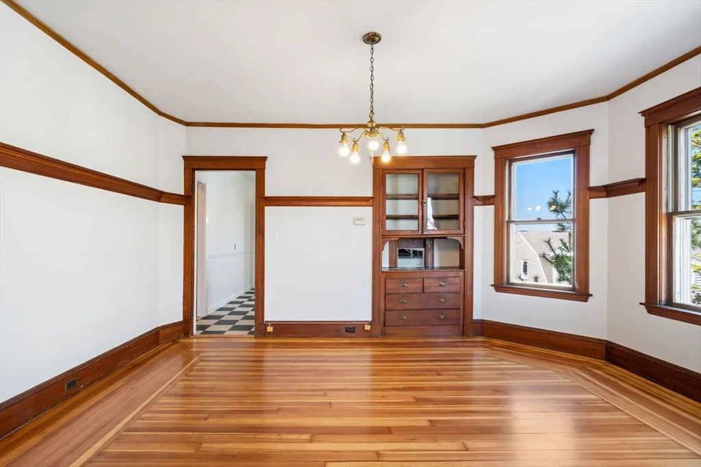 2 bed, 1 bath apartment for rent at 9 Hardan Unit 3, Teele Square — photo 3 of 15