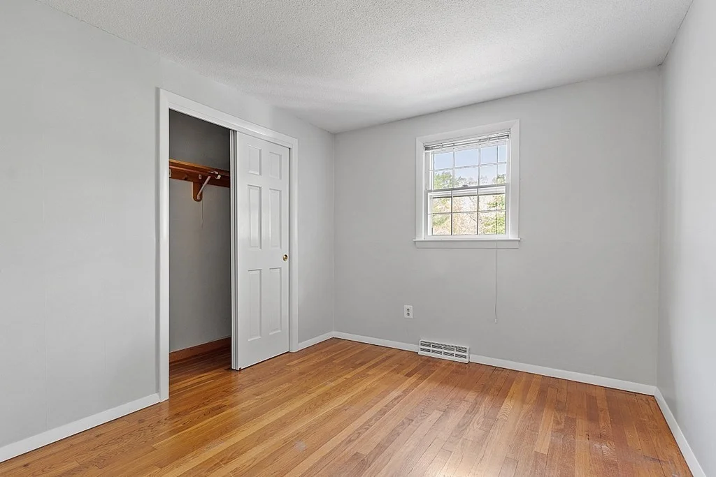 3 bed, 1 bath apartment for rent at 9 Haskell Rd, Pepperell — photo 11 of 22