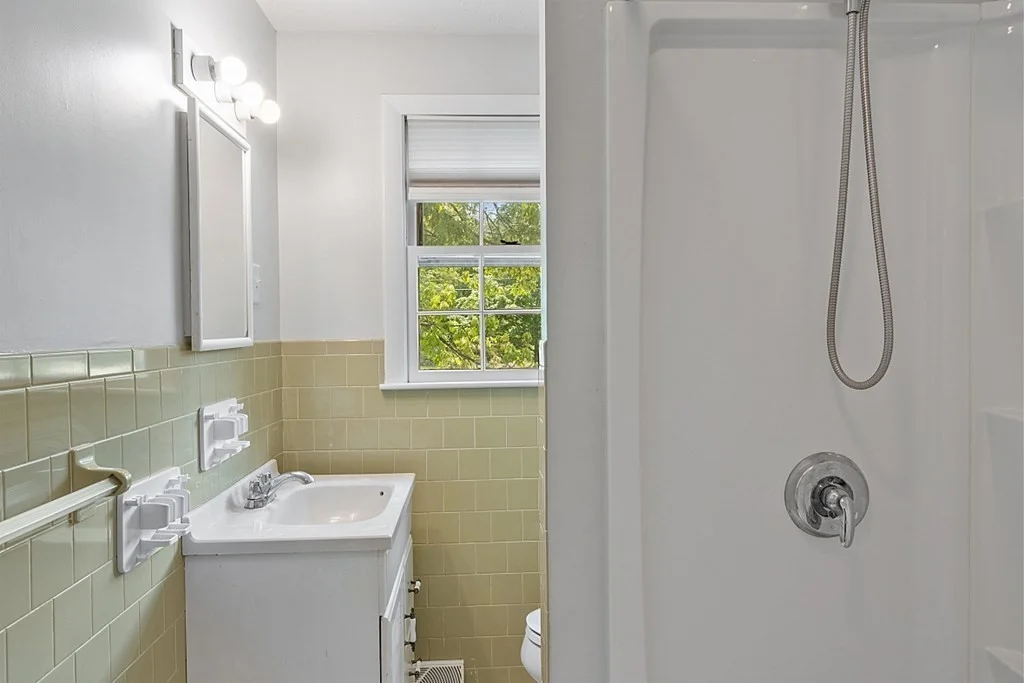 3 bed, 1 bath apartment for rent at 9 Haskell Rd, Pepperell — photo 18 of 22