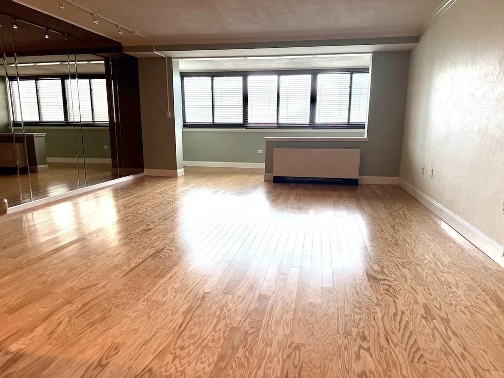1 bed, 1 bath apartment for rent at 9 Hawthorne Pl Unit 7J, West End — photo 4 of 12
