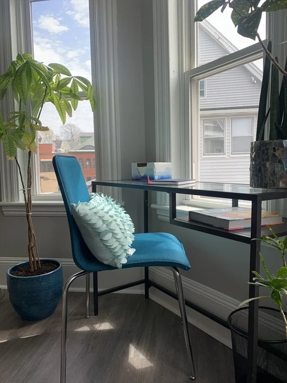 2 bed, 1 bath apartment for rent at 9 Henry St Unit 2, Everett — photo 5 of 9