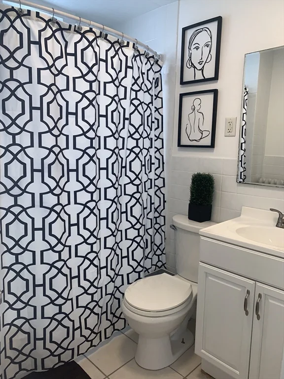 2 bed, 1 bath apartment for rent at 9 Henry St Unit 2, Everett — photo 6 of 9