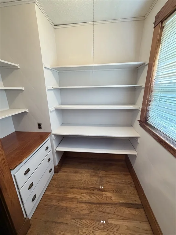 2 bed, 1 bath apartment for rent at 9 Herbertson Rd Unit 1, Jamaica Plain — photo 6 of 10