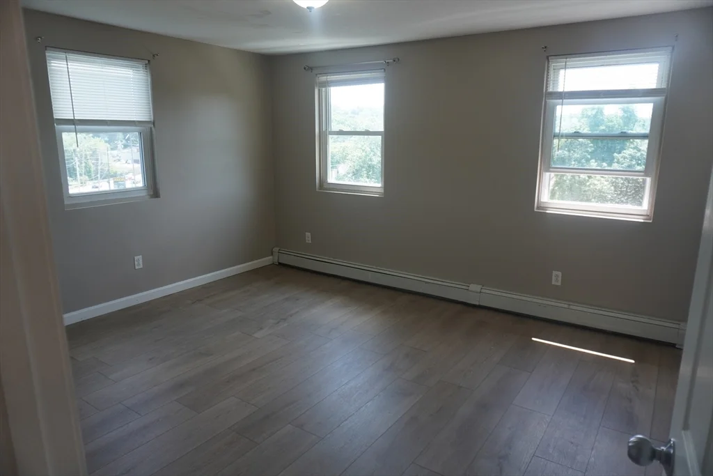 2 bed, 1 bath apartment for rent at 9 Hesper St Unit 9, Lynn — photo 16 of 20