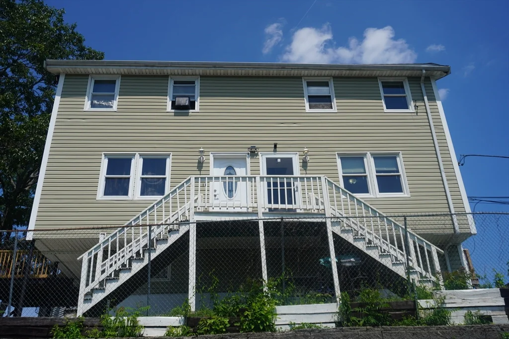 2 bed, 1 bath apartment for rent at 9 Hesper St Unit 9, Lynn — photo 1 of 20